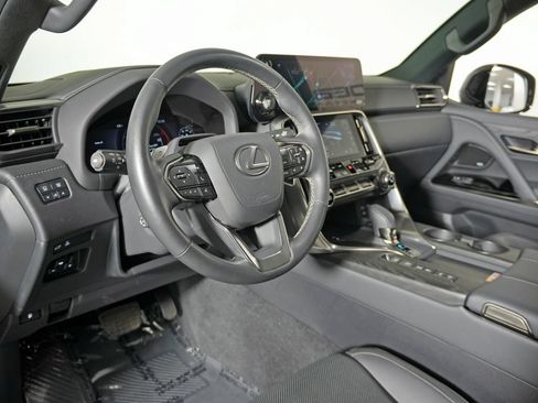Used 2025 Lexus LX 700h Overtrail AWD/4WD image 4