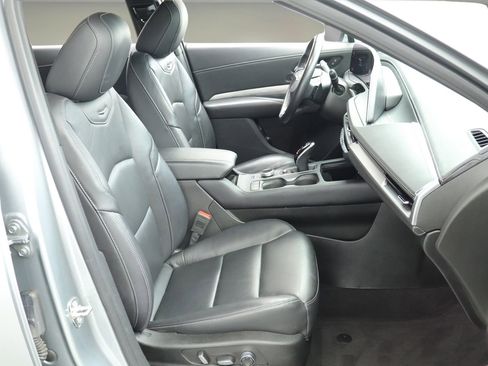 Certified 2024 Cadillac XT4 Premium Luxury image 30