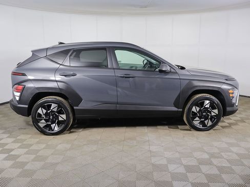 Used 2025 Hyundai Kona SEL image 12