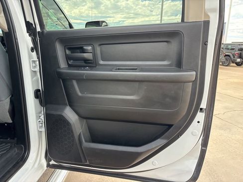 Used 2018 RAM 2500 Tradesman w/ Chrome Appearance Group AWD/4WD image 21
