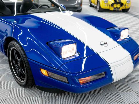 Used 1996 Chevrolet Corvette Convertible RWD image 19