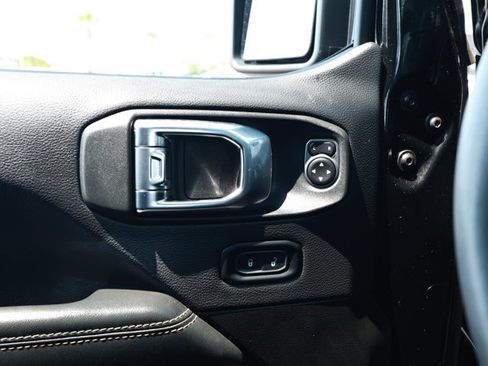 Certified 2025 Jeep Wrangler Unlimited Sahara AWD/4WD image 20