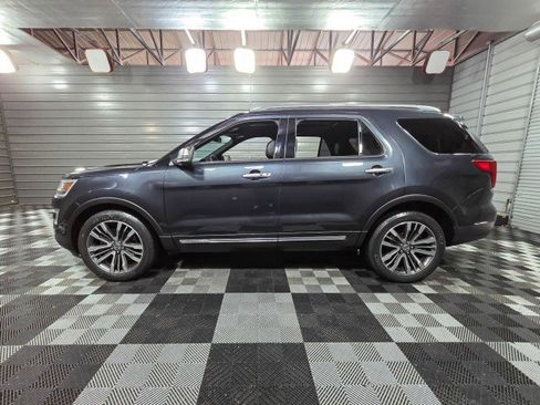Used 2017 Ford Explorer Platinum image 8