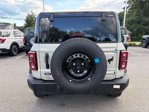 New 2026 Ford Bronco Outer Banks AWD/4WD image 4