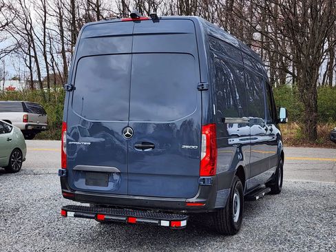 Used 2019 Mercedes-Benz Sprinter 144 image 10