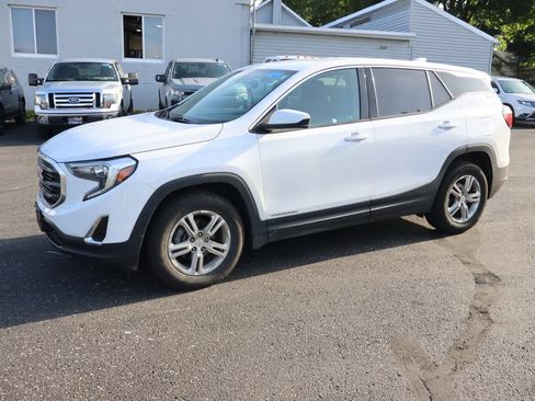 Used 2019 GMC Terrain SLE FWD image 2