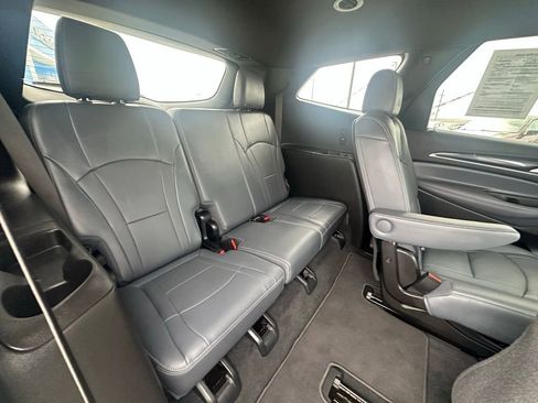 Used 2024 Buick Enclave Essence w/ Sport Touring Edition image 33