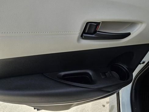 Used 2022 Toyota Corolla Cross LE w/ Moonroof Package image 15