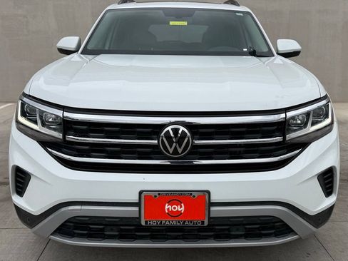 Used 2023 Volkswagen Atlas SE image 2