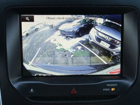 Used 2014 Ford Explorer XLT w/ Equipment Group 202A image 21