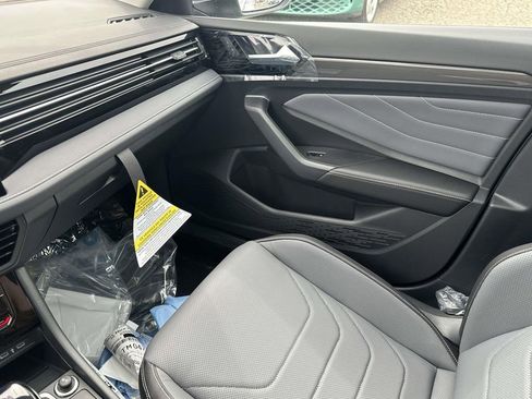 New 2026 Volkswagen Jetta SEL FWD image 24
