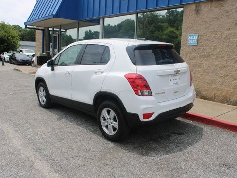Used 2022 Chevrolet Trax LS w/ Tint and Cruise Package AWD/4WD image 3