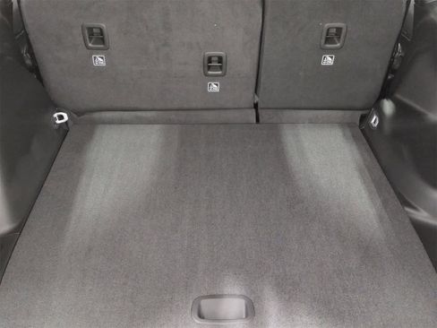 Used 2025 Jeep Grand Cherokee Laredo X w/ Luxury Tech Group I image 35