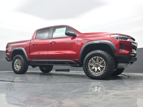 New 2026 Chevrolet Colorado ZR2 w/ Technology Package AWD/4WD image 23