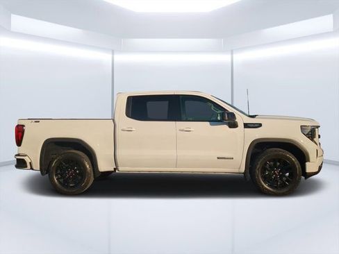 Used 2024 GMC Sierra 1500 Elevation AWD/4WD image 2