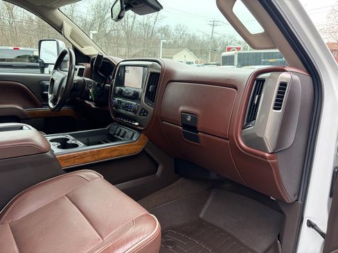 Used 2015 Chevrolet Silverado 2500 High Country image 52