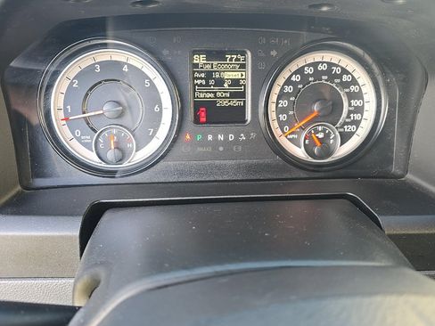 Used 2018 RAM 1500 Express w/ Express Value Package AWD/4WD image 14