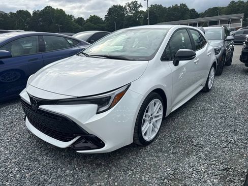 Used 2026 Toyota Corolla SE FWD image 1