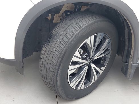 Used 2023 Nissan Rogue SV w/ SV Premium B Package FWD image 34
