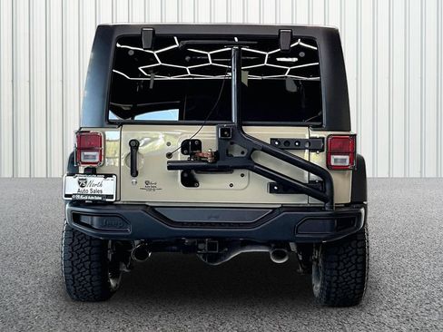 Used 2017 Jeep Wrangler Rubicon w/ Quick Order Package 24Z Recon AWD/4WD image 5