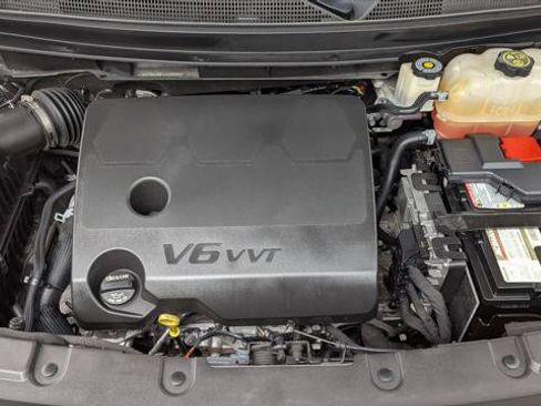 Used 2023 Chevrolet Traverse LT FWD image 31