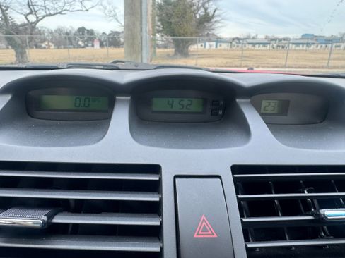 Used 2005 Toyota Solara SLE image 16