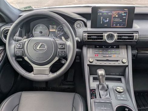 Used 2024 Lexus RC 300 image 27