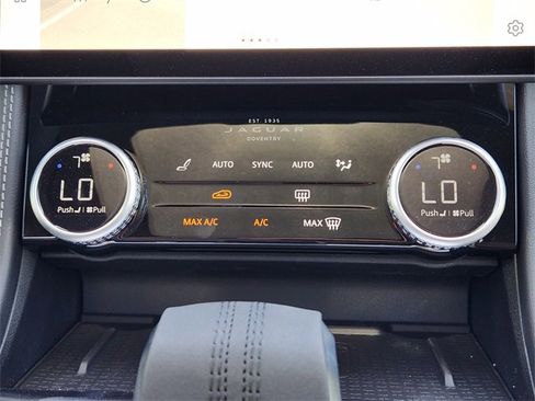 Used 2026 Jaguar F-PACE R-Dynamic S image 18