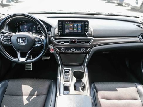 Used 2018 Honda Accord Sport image 13