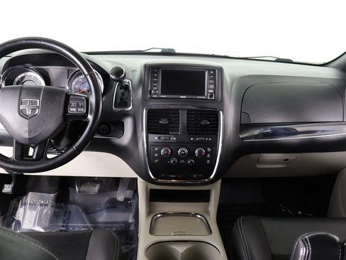 Used 2020 Dodge Grand Caravan SXT FWD image 34