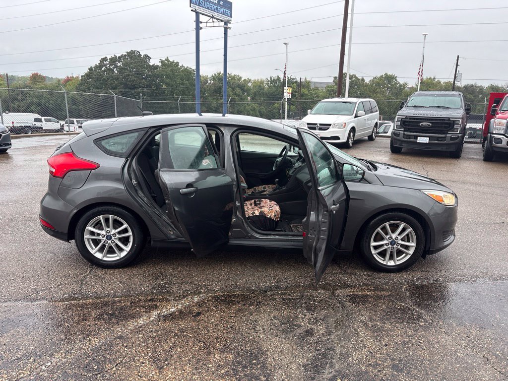 Used 2016 Ford Focus SE FWD image 8