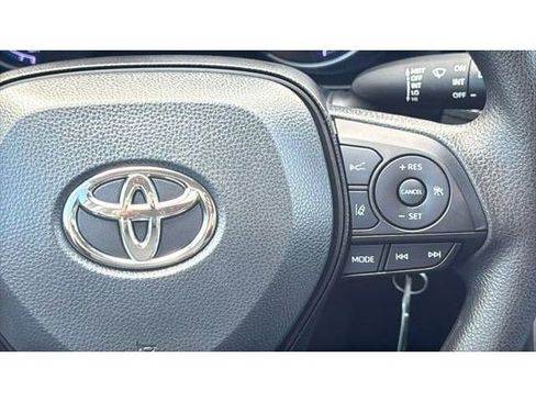 Used 2024 Toyota RAV4 LE AWD/4WD image 22