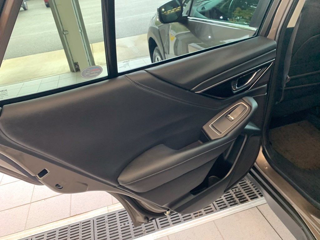 Certified 2024 Subaru Outback Limited AWD/4WD image 13