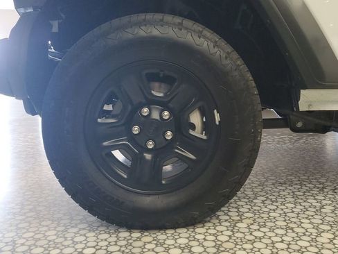 Used 2025 Jeep Wrangler Sport image 7