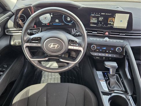Used 2024 Hyundai Elantra SEL w/ Convenience Package FWD image 25