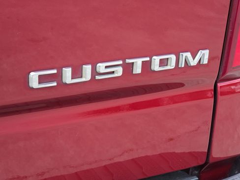 Used 2022 Chevrolet Silverado 1500 Custom RWD image 9