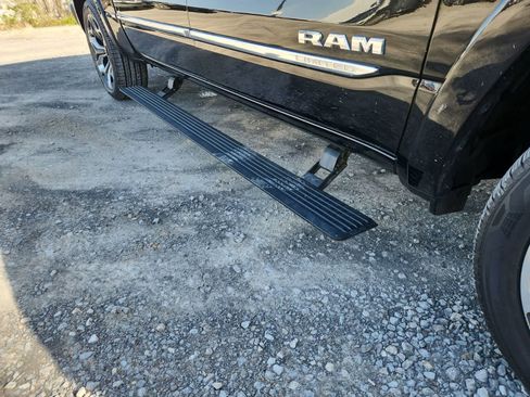 Certified 2022 RAM 1500 Limited image 24