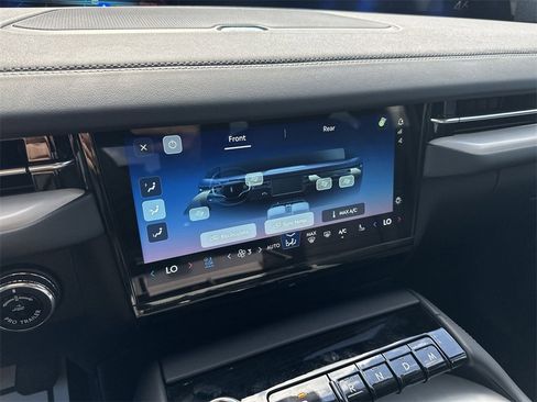 New 2025 Lincoln Navigator Reserve image 34