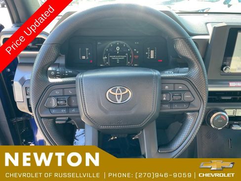 Used 2025 Toyota Tacoma SR5 AWD/4WD image 13