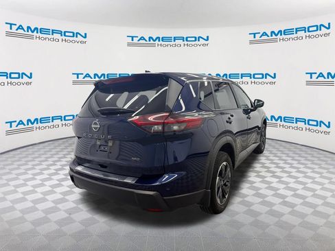 Used 2025 Nissan Rogue SV AWD/4WD image 5