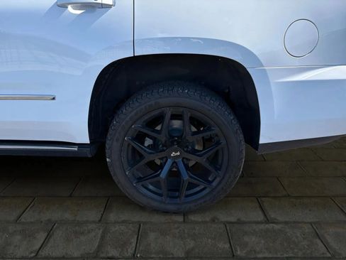 Used 2017 GMC Yukon Denali w/ Open Road Package image 18