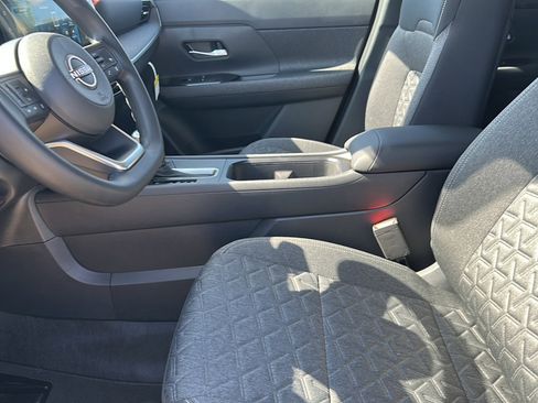New 2026 Nissan Kicks SV w/ Charging Package image 10