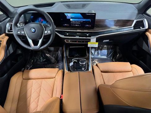 New 2026 BMW X5 xDrive50e image 13