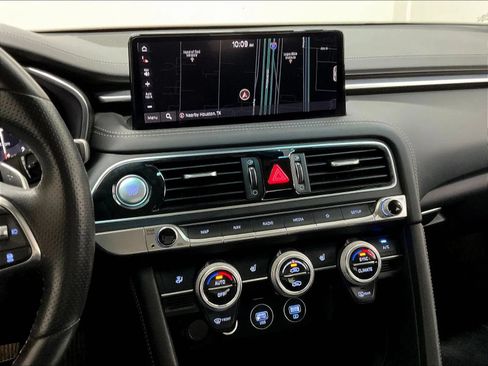 Used 2022 Genesis G70 2.0T RWD image 22