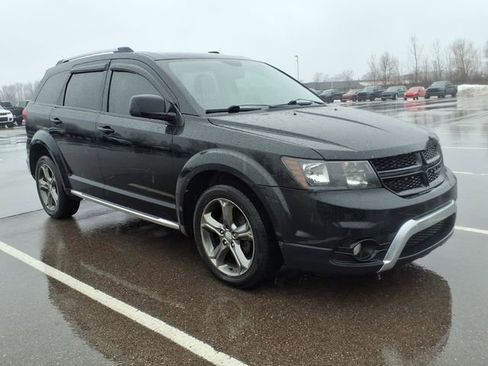 Used 2015 Dodge Journey Crossroad w/ Flexible Seating Group image 2