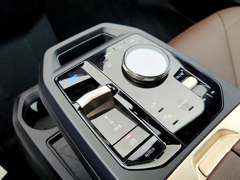 Used 2024 BMW iX xDrive50 w/ Sport Package image 15
