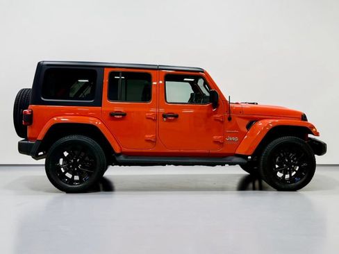 Used 2023 Jeep Wrangler Unlimited Sahara AWD/4WD image 12