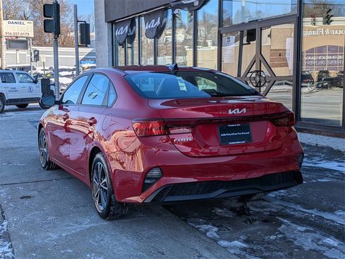 Used 2023 Kia Forte LXS image 9