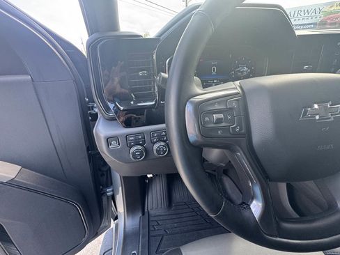 Used 2023 Chevrolet Silverado 1500 ZR2 AWD/4WD image 17
