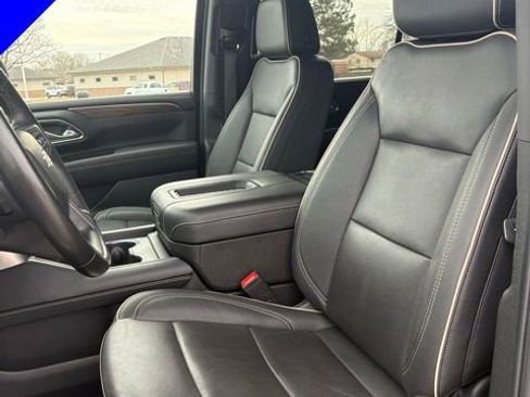 Used 2024 Chevrolet Suburban Premier w/ Premium Package 2 image 12